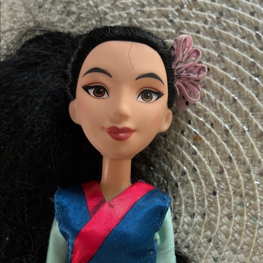 Hasbro Disney Princess Mulan True Reflections Fashions Doll - Picture 4 of 5